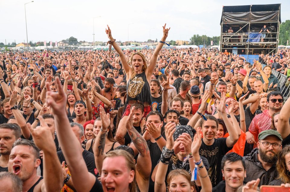 Rock concert crowd, Lollapalooza 1994